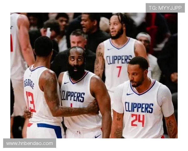 快船首发阵容揭晓哈登博格丹莱昂纳德小琼斯与祖巴茨联手对阵龙狮